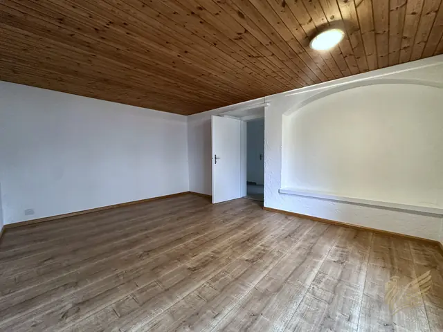 Wohnzimmer mit Wandnische